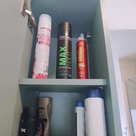 קארדיף Casa Jimenez - Close To Town With Shared Bathroom מראה חיצוני תמונה