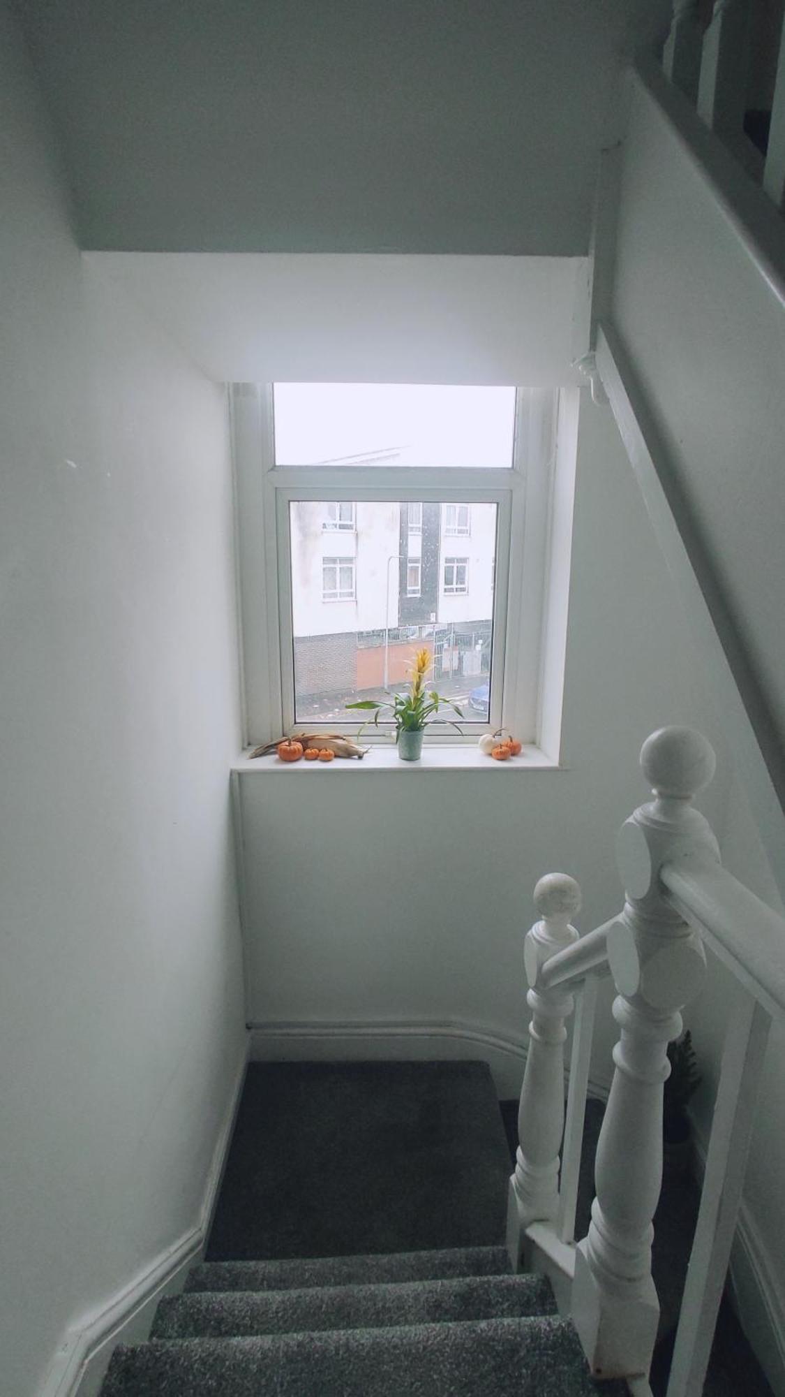 קארדיף Casa Jimenez - Close To Town With Shared Bathroom מראה חיצוני תמונה