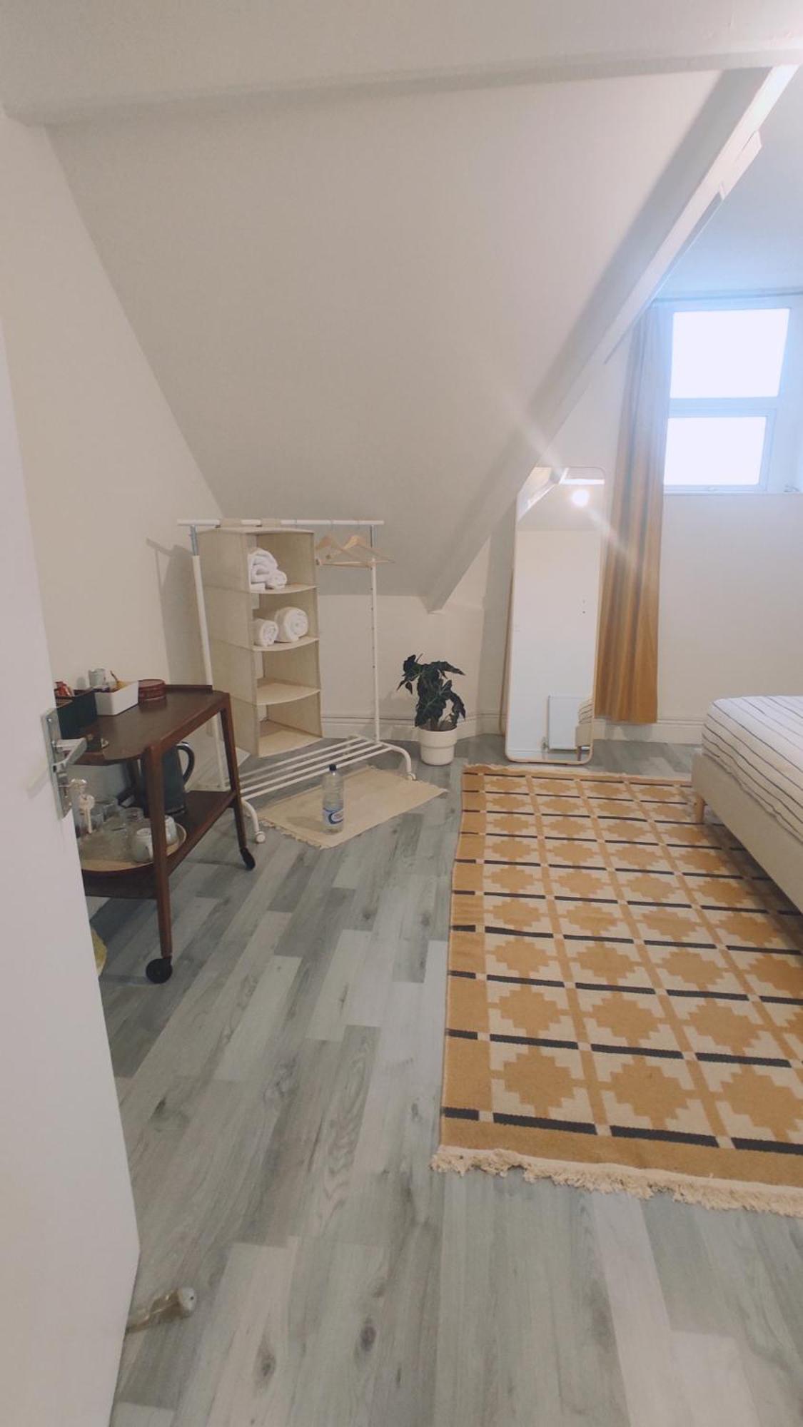 קארדיף Casa Jimenez - Close To Town With Shared Bathroom מראה חיצוני תמונה